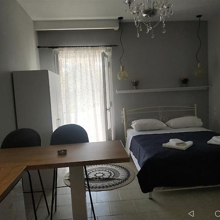 Appartamento Elthimias2 Poros Town Esterno foto